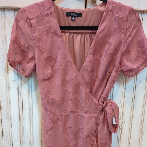 Lulus Dresses & Skirts - Lulu's , Blissfully,floral jacquard Rusty Rose,Wrap Dress.Small